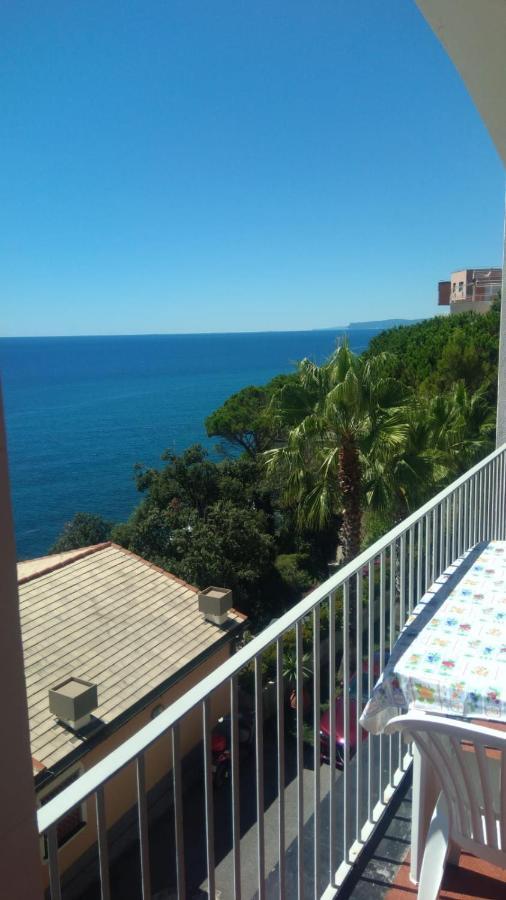 Appartamento Con Super Vista Sul Mare Arenzano Exterior foto